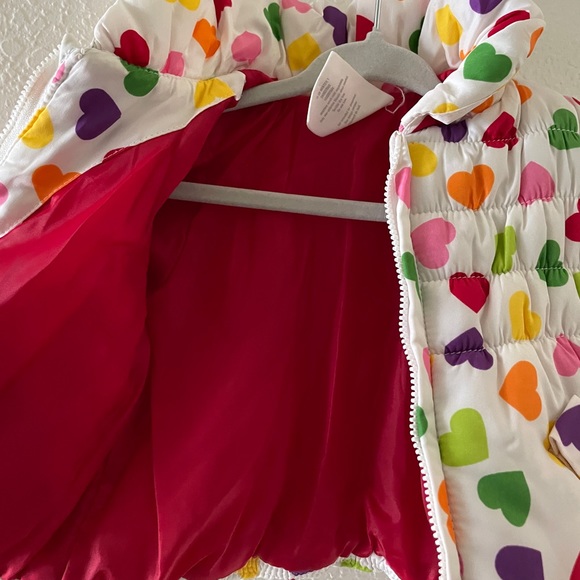 Baby Girls size 6-12 Month Rainbow Heart Puffer Jacket - Picture 5 of 6